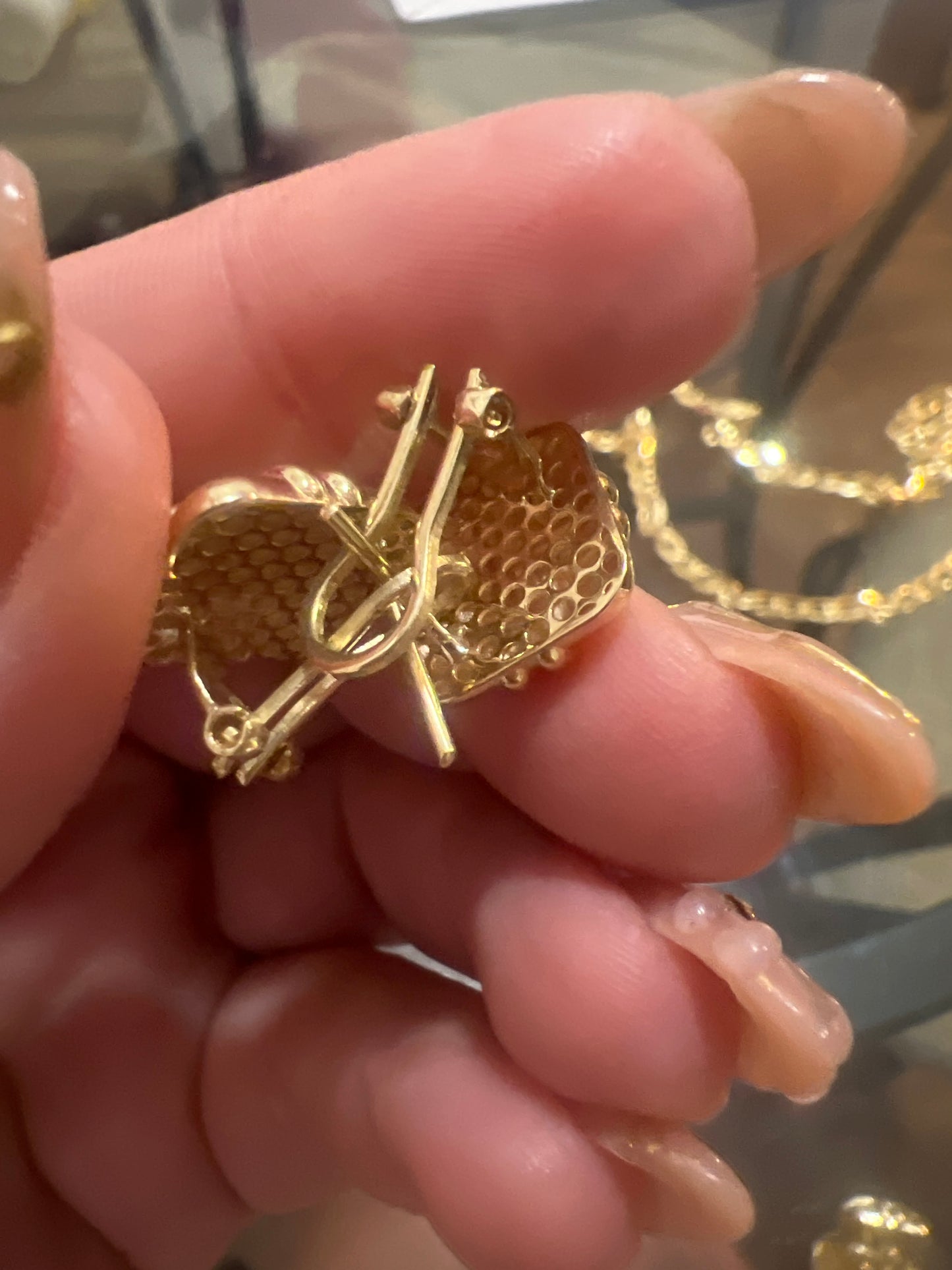 Aretes omegas cuadrado