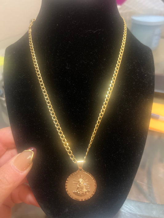 Cadena con virgen de la caridad del cobre