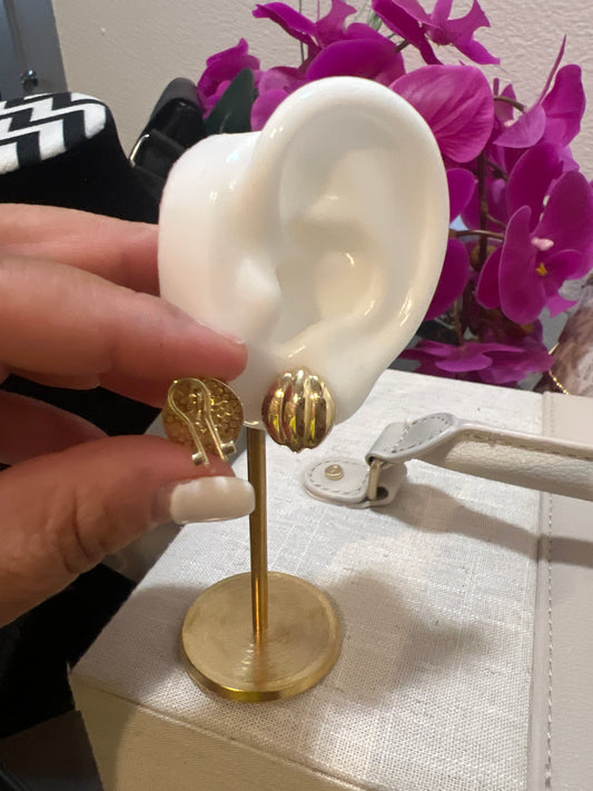 Aretes omegas