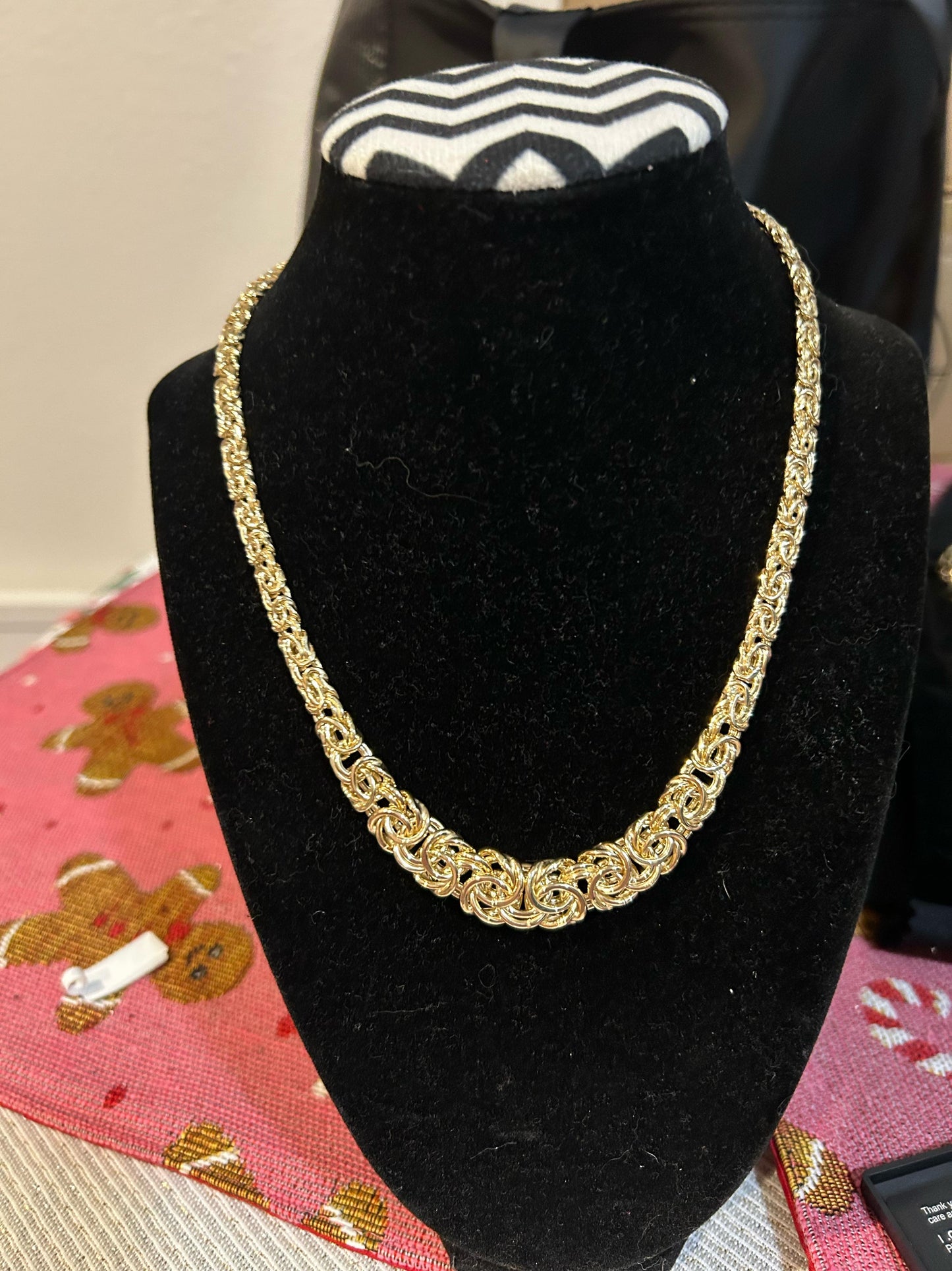 Gargantilla visantino